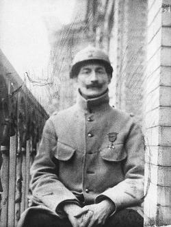 Henri Barbusse en uniforme