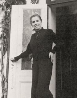 Karen Blixe, vers 1940